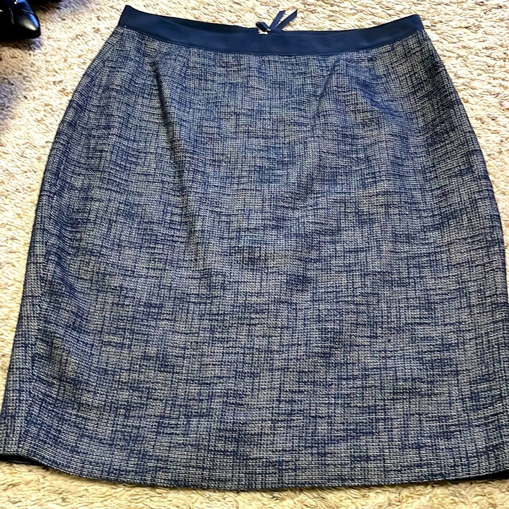 ELIE TAHARI Navy Skirt